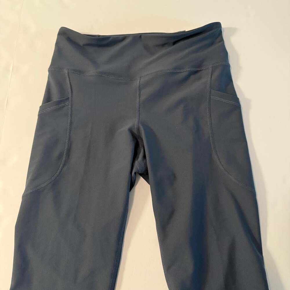 Old Navy Active Powersoft High-Rise 7/8 Leggings with Pockets Size M - Picture 3 of 15